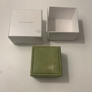 Van Cleef & Arpels Necklace Box
